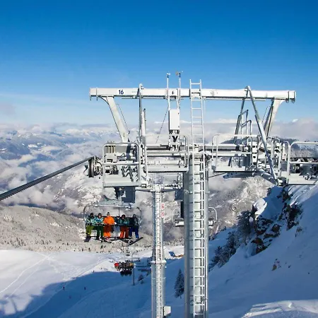 Rénové Au Pied Des Pistes, Centre De La Tania, 2 Chambres, Parking Et Wifi Inclus - Fr-1-568-47 *