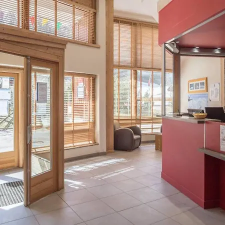 Rénové Au Pied Des Pistes, Centre De La Tania, 2 Chambres, Parking Et Wifi Inclus - Fr-1-568-47