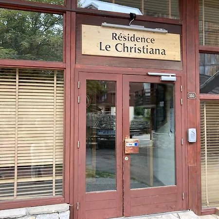 Rénové Au Centre De La Tania Avec Parking - Fr-1-568-47 Appartement