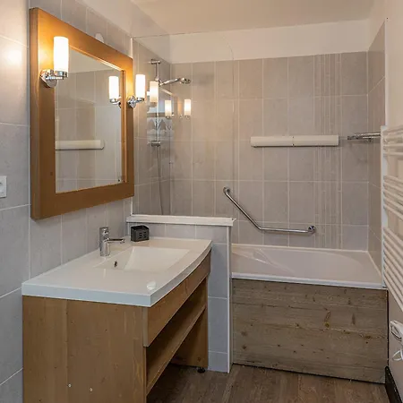 Apartament Renove Au Centre De La Tania Avec Parking - Fr-1-568-47 *