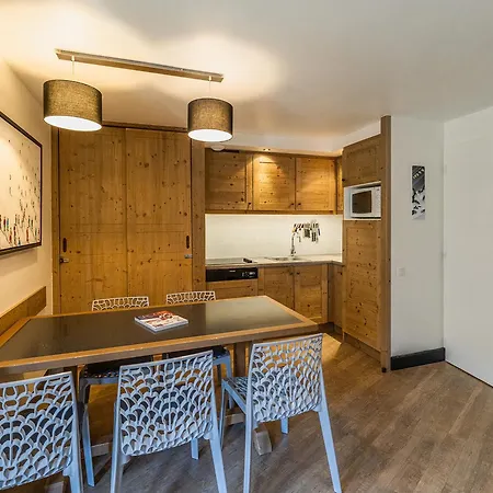 Renove Au Centre De La Tania Avec Parking - Fr-1-568-47 Apartment Courchevel